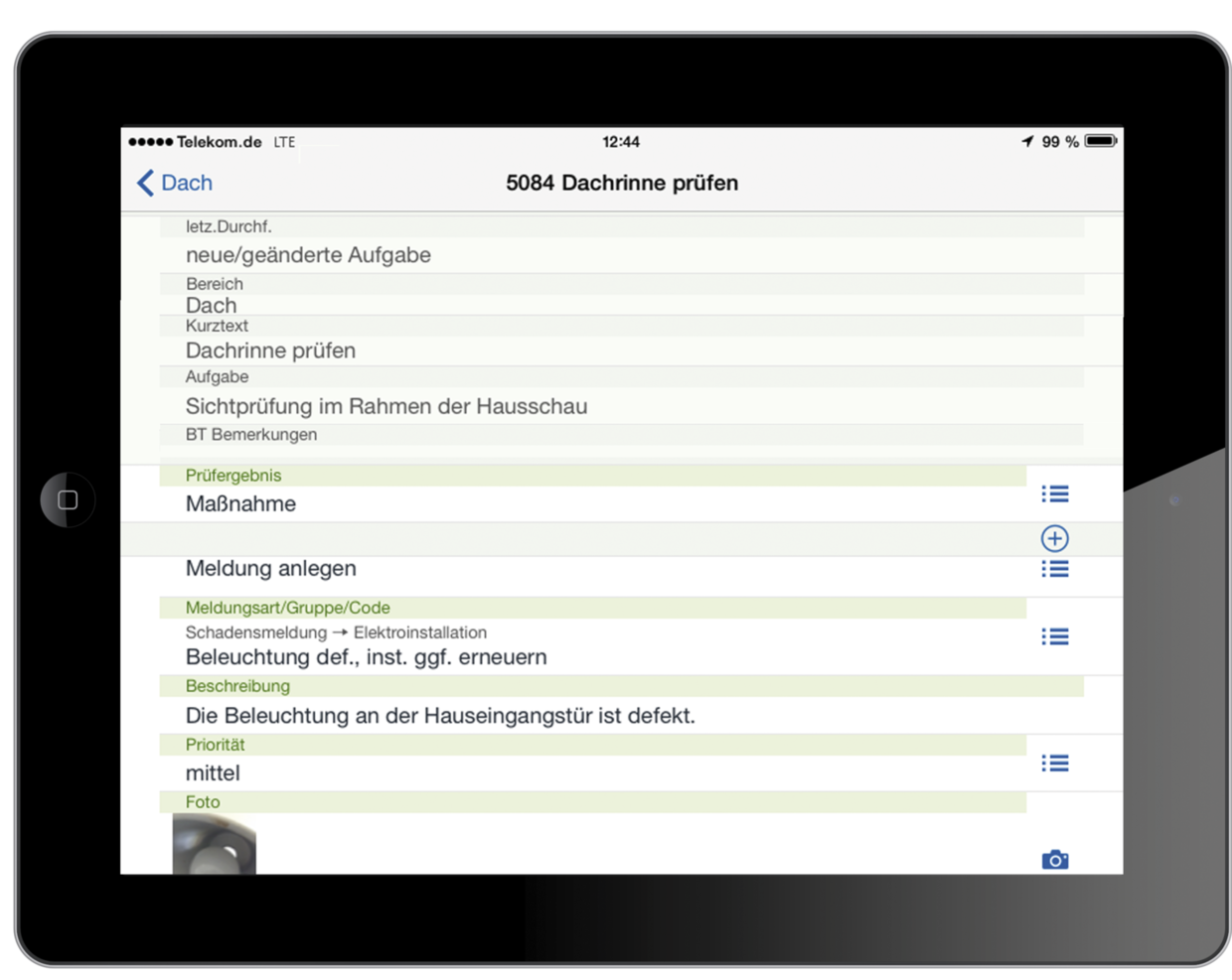 Figure 3: Further inspection results (e.g. report or resubmission) are entered in the detailed view for the inspection tasks. Digitales Formular zur Erfassung weiterer Prüfergebnisse der Verkehrssicherungspflichten in der easysquare mobile App