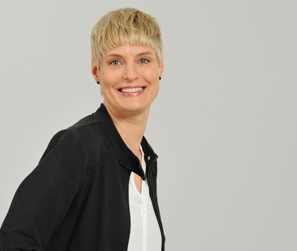 Anja Dümichen Position: Director Real Estate Consulting At the company since: 1998 Company: PROMOS consult  Anja Dümichen
